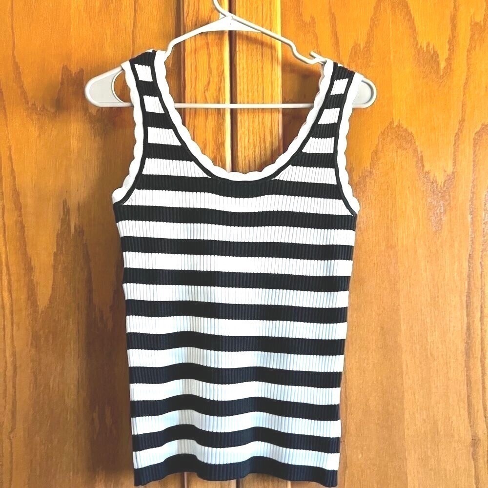 White Birch Tank Top Small NWOT Sweater Black White  Scalloped Ribbed Striped